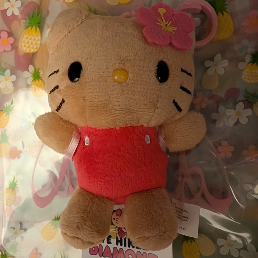 Hello Kitty Diamond Head Hawaii Exclusive Plush Keychain